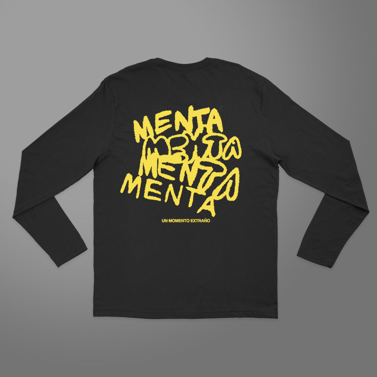 Camiseta Negra Menta "Un Momento Extraño"