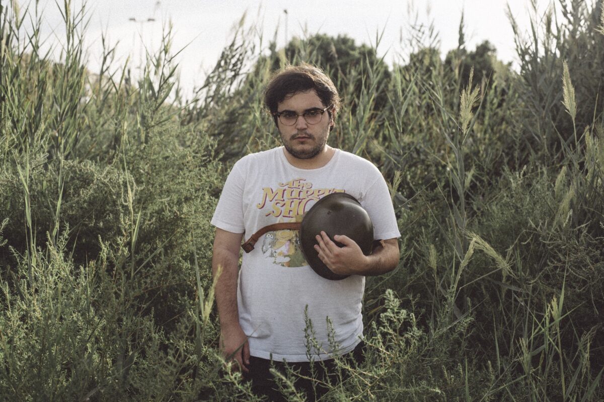 Marcelo Criminal presenta su primer EP, “Repentino brote de añoranza y amor”
