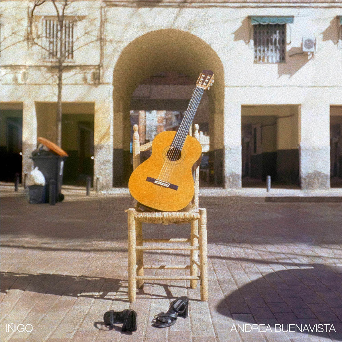 Andrea Buenavista presenta "Iñigo" y lanza el preorder de su próximo EP "Antojitos"