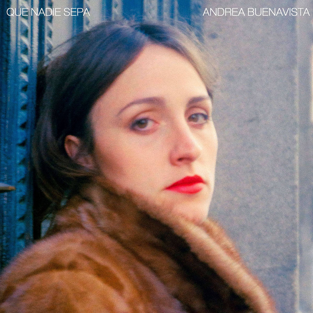 Andrea Buenavista presenta su primer single con la casa "Que nadie sepa"