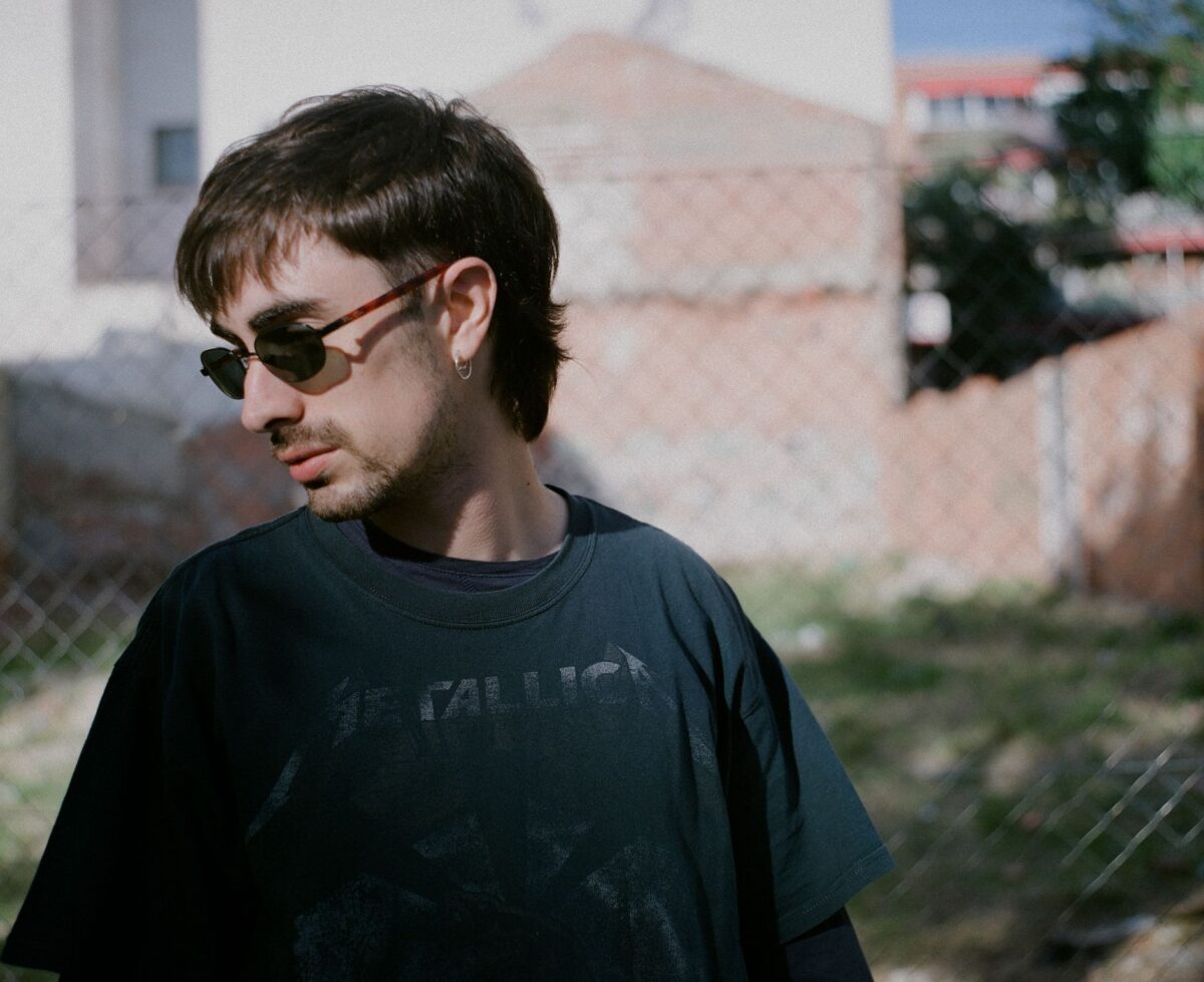Depresión Sonora ha decidido quemarlo todo con su nuevo single "Gasolina y Mechero"